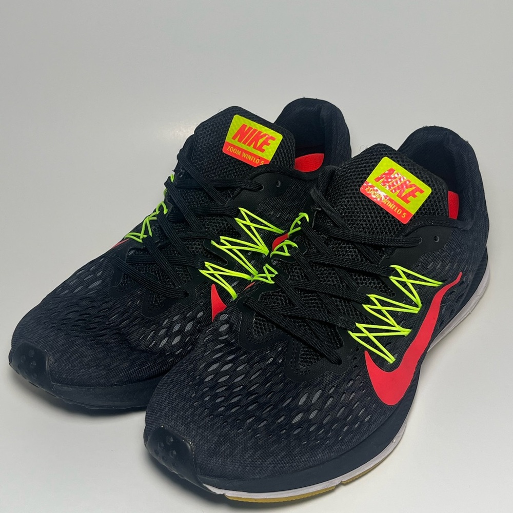 Size 11.5 - Nike Mens Zoom Winflo 5 AA7406-004 Black Sneakers Shoe